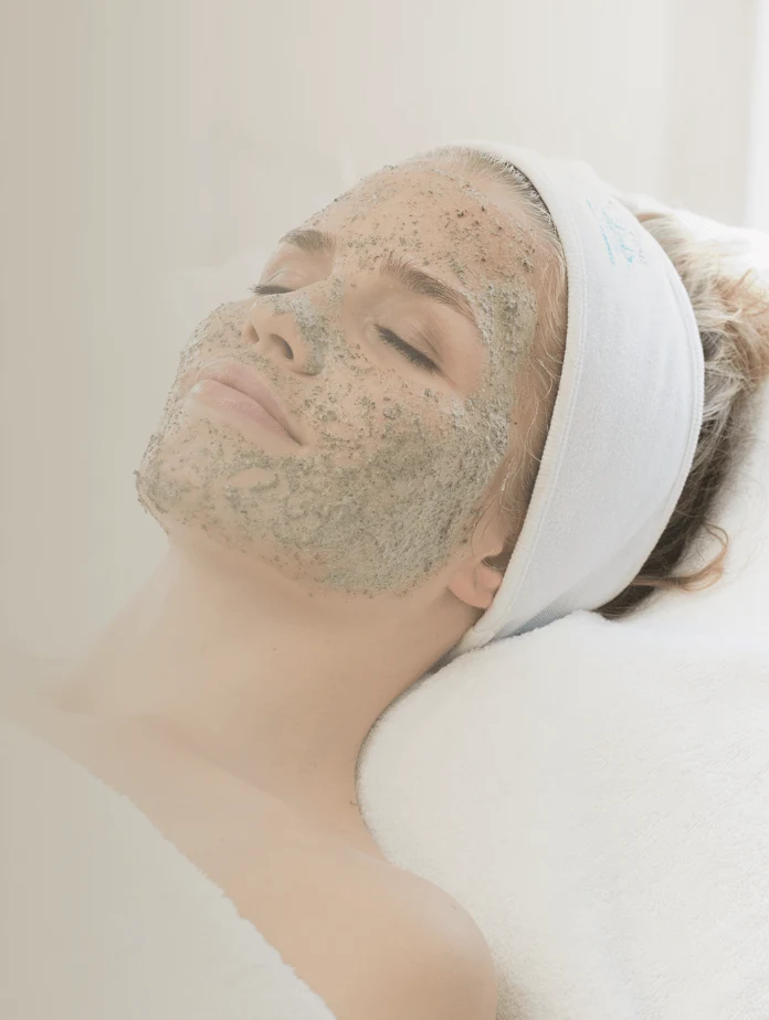 Green Peel urtepeeling hos Hud & Velværeklinikken